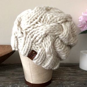 Cream Wool Chunky Aran Cable Hand Knit Hat Bulky 100% Luxury Peruvian Wool Toque